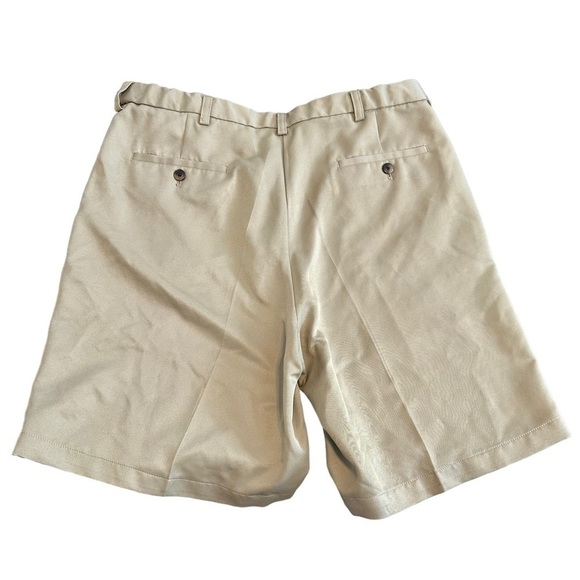 Old Navy , ultimate slim, built in flex , khaki shorts, size 32 - Picture 3 of 3